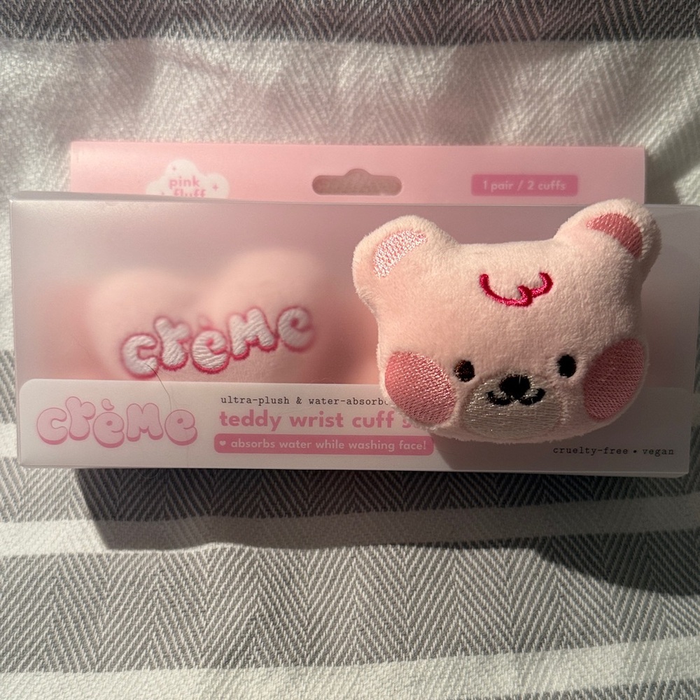 The Crème shop Teddy Wrist Cuff Set - Pink